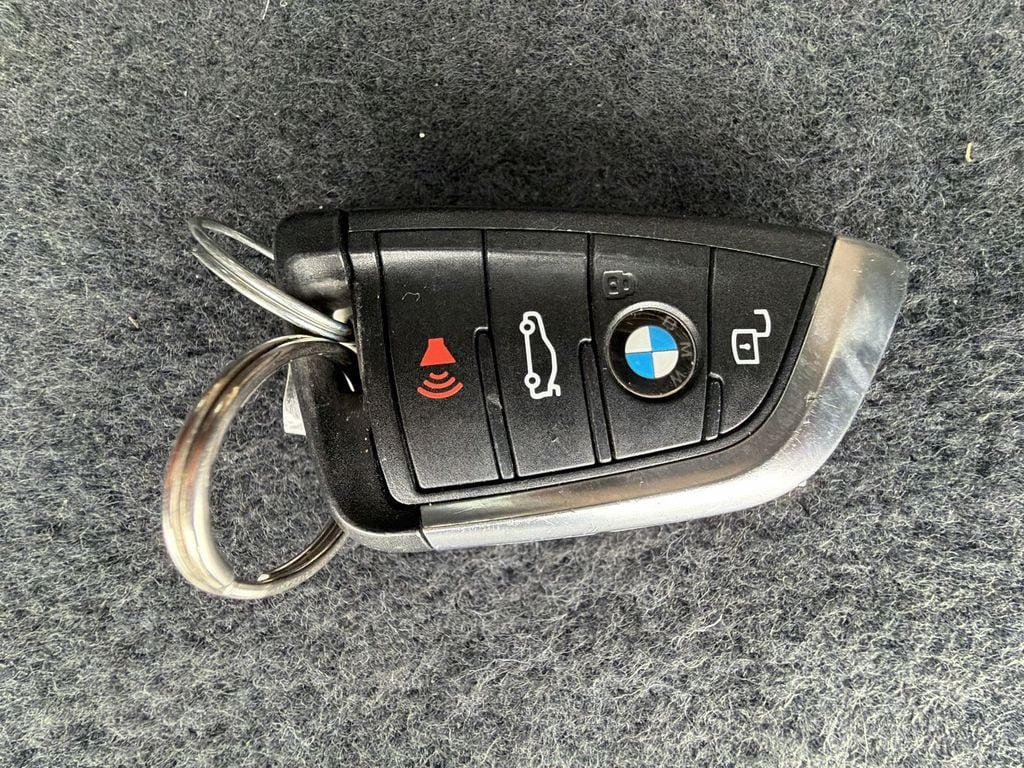 Thumbnail: 2021 BMW X3 - 17