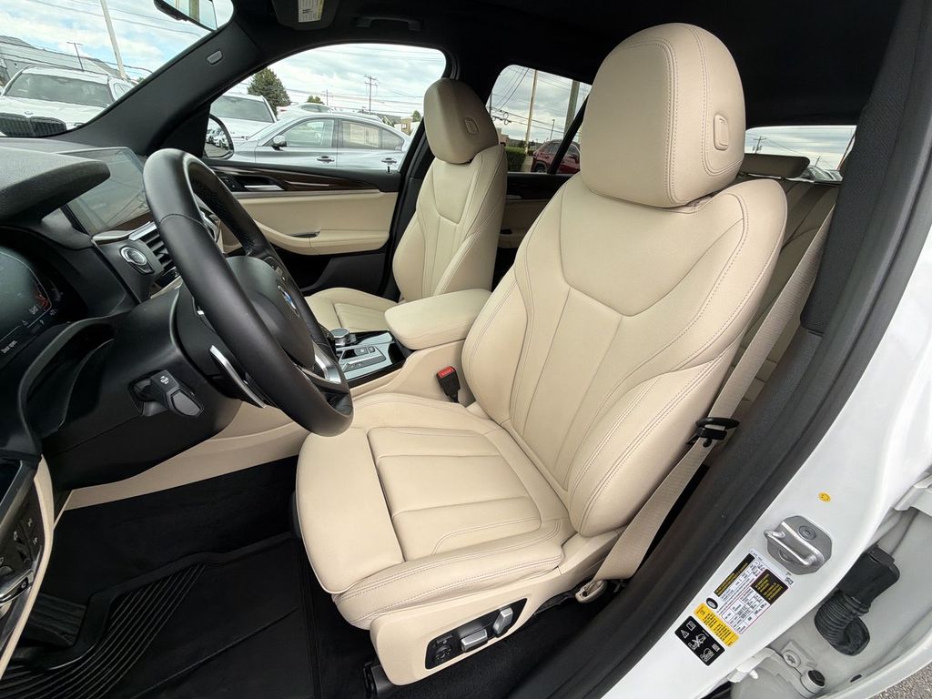 Thumbnail: 2021 BMW X3 - 12