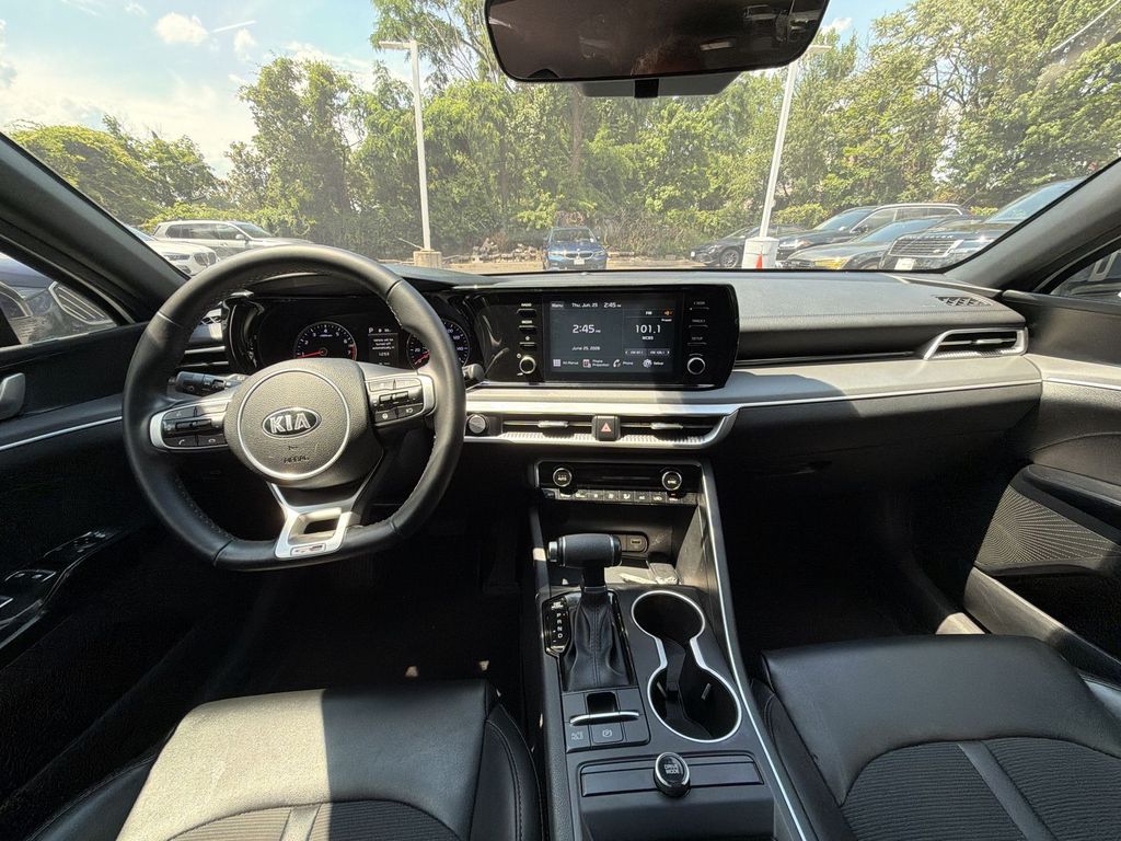 Thumbnail: 2021 Kia K5 - 2