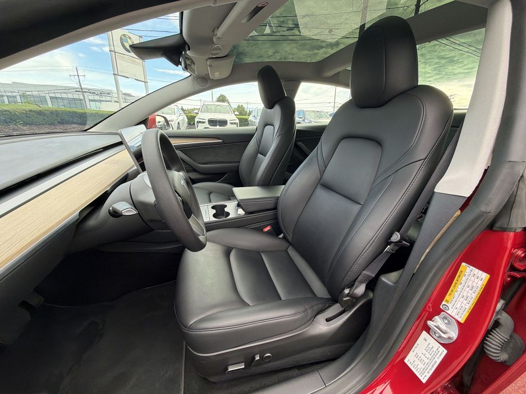 Thumbnail: 2023 Tesla Model 3 - 11