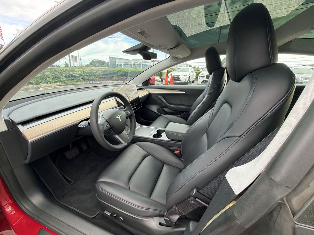 Thumbnail: 2023 Tesla Model 3 - 10