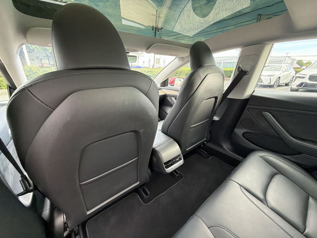 Thumbnail: 2023 Tesla Model 3 - 12
