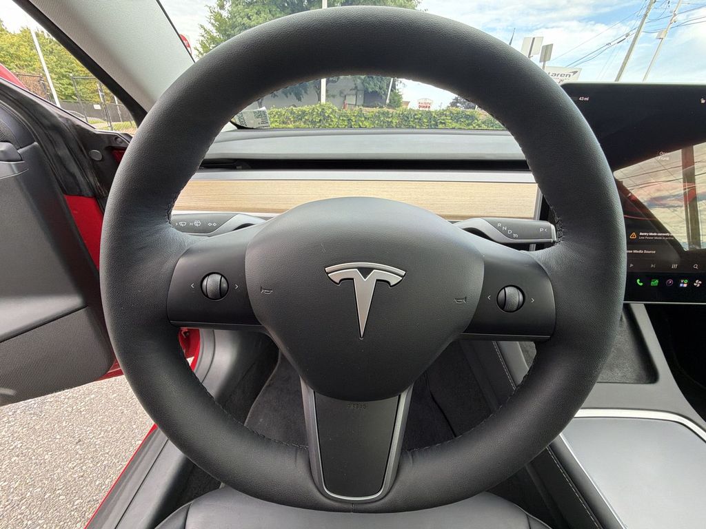 Thumbnail: 2023 Tesla Model 3 - 9