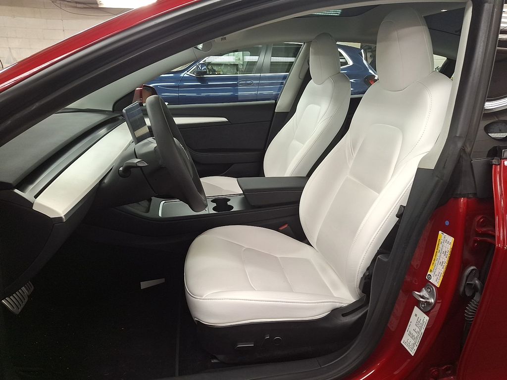 Thumbnail: 2022 Tesla Model 3 - 7