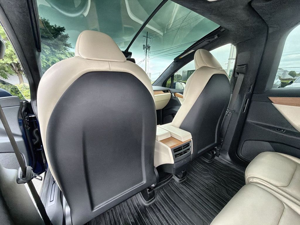 Thumbnail: 2020 Tesla Model X - 12