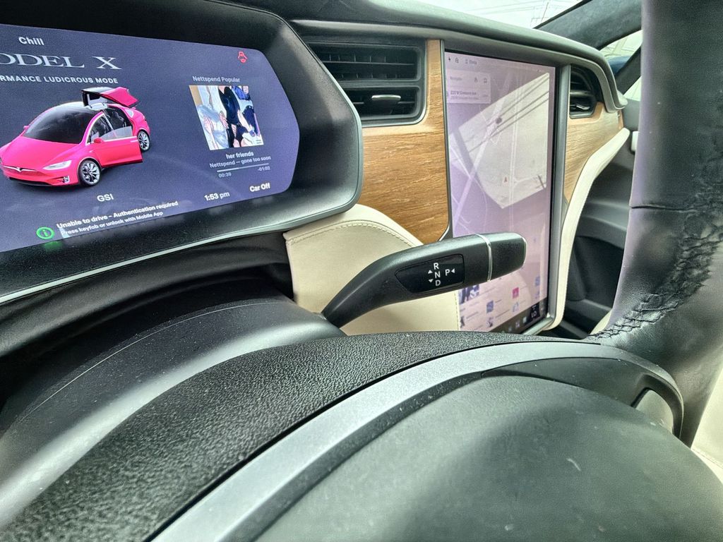 Thumbnail: 2020 Tesla Model X - 14
