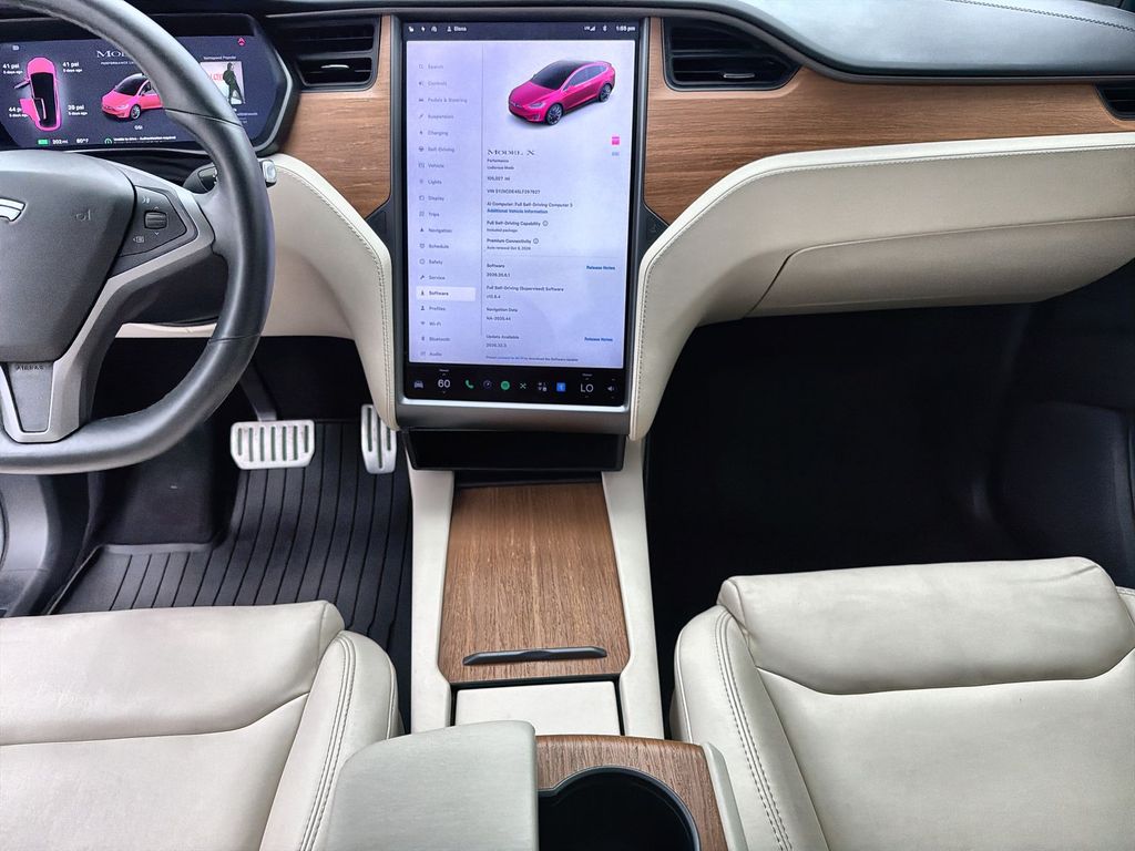 Thumbnail: 2020 Tesla Model X - 13