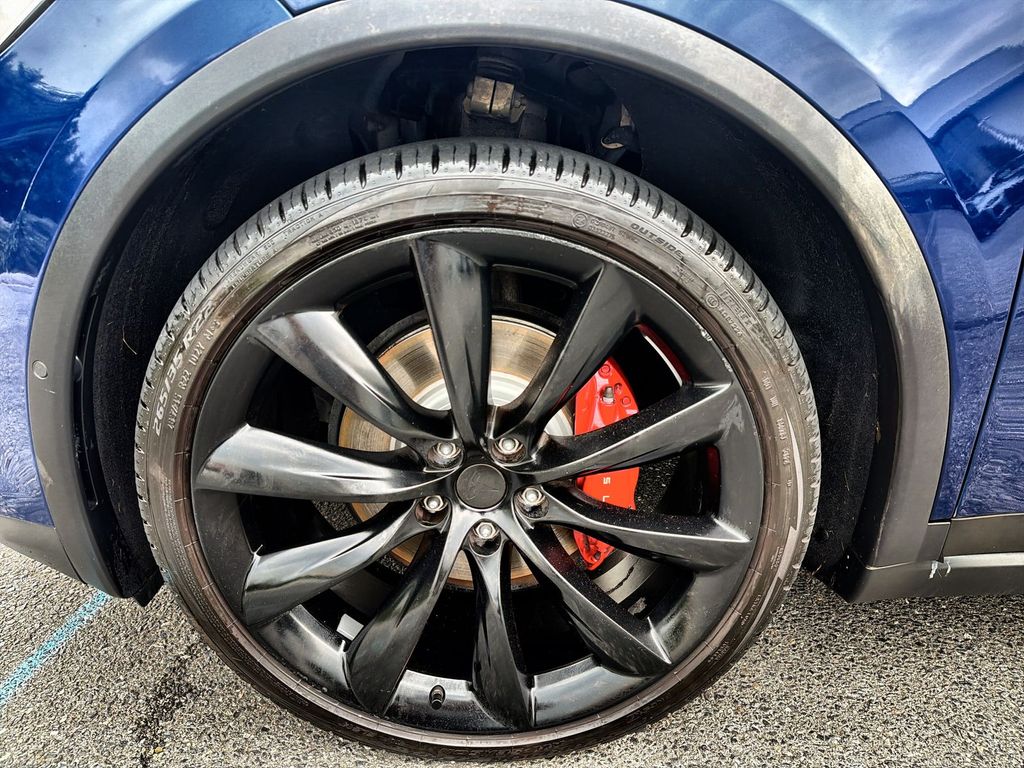 Thumbnail: 2020 Tesla Model X - 8