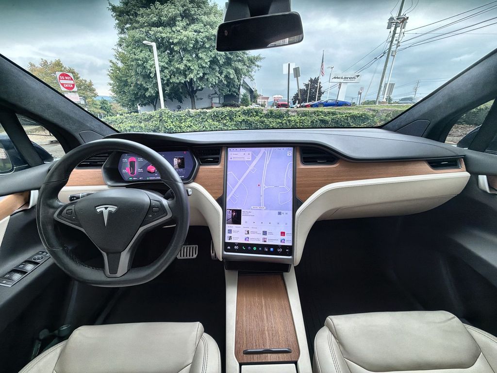 Thumbnail: 2020 Tesla Model X - 2