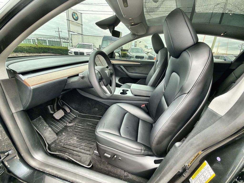 Thumbnail: 2024 Tesla Model Y - 9