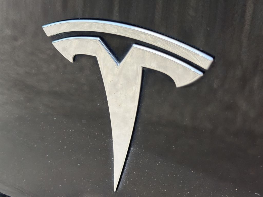 Thumbnail: 2023 Tesla Model Y - 7