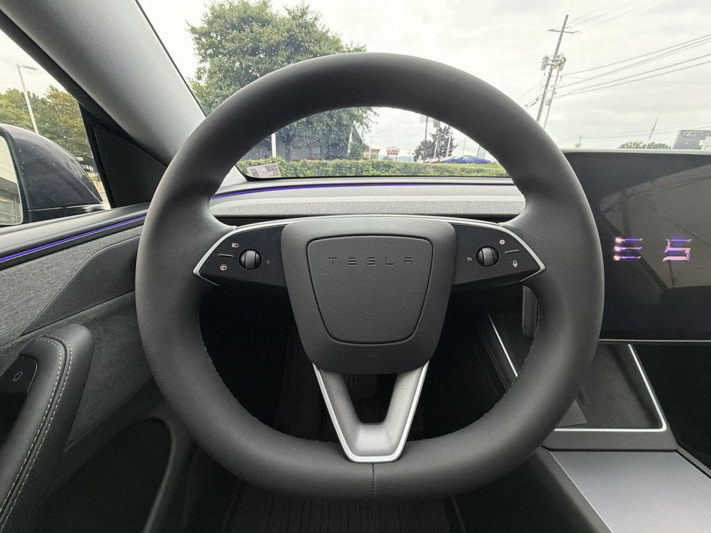Thumbnail: 2026 Tesla Model Y - 8
