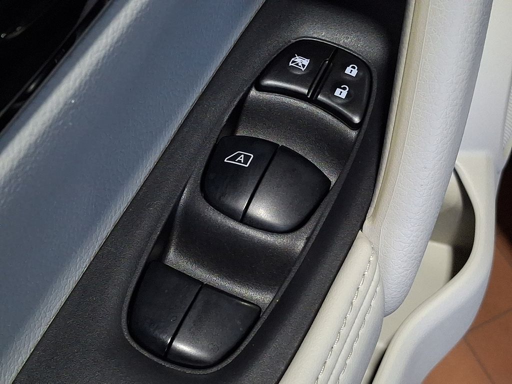 Thumbnail: 2019 Nissan Rogue Sport - 27