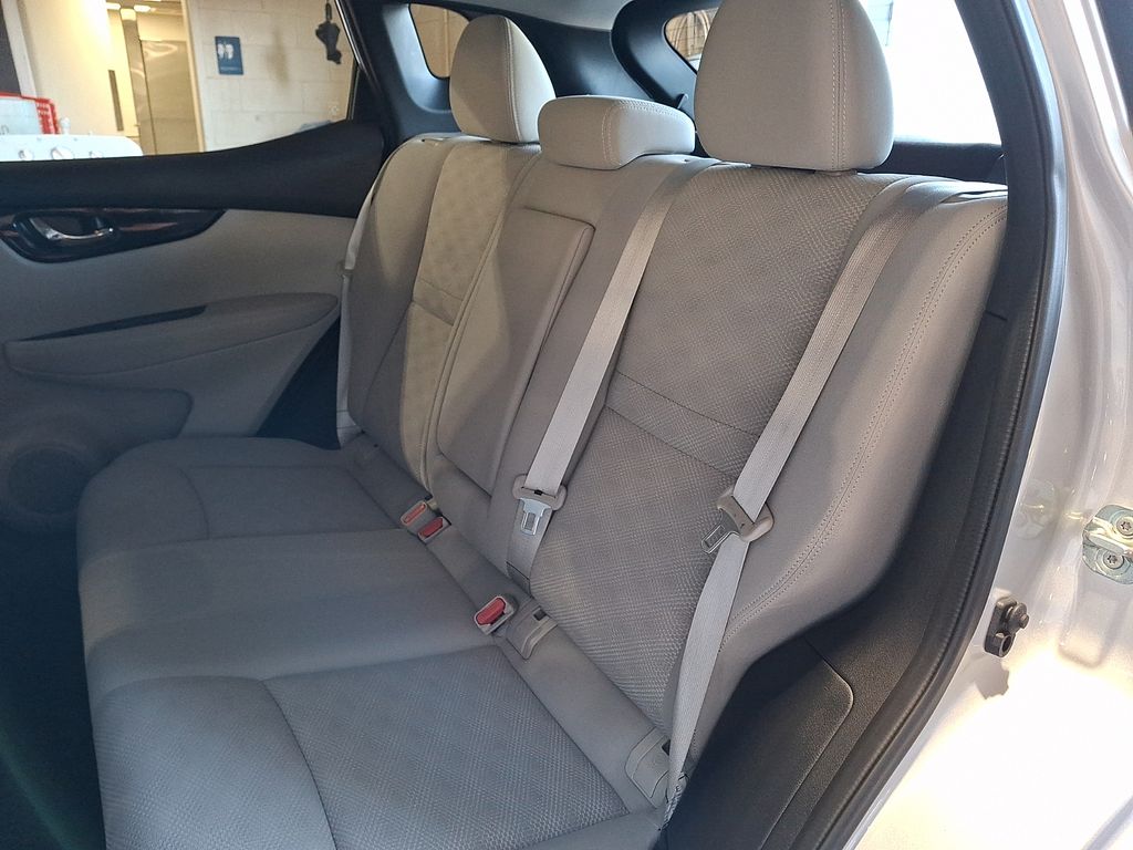 Thumbnail: 2019 Nissan Rogue Sport - 9