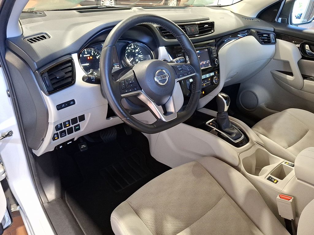 Thumbnail: 2019 Nissan Rogue Sport - 2