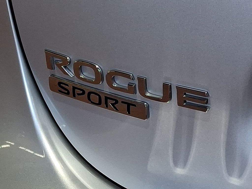 Thumbnail: 2019 Nissan Rogue Sport - 28