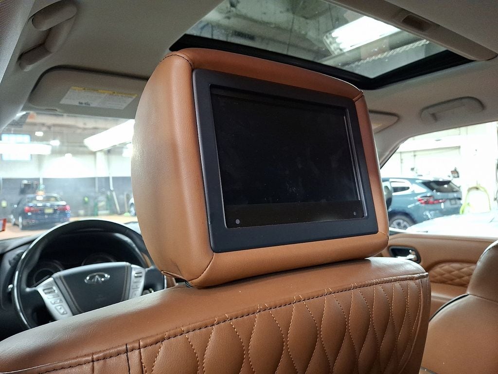 Thumbnail: 2019 INFINITI QX80 - 16