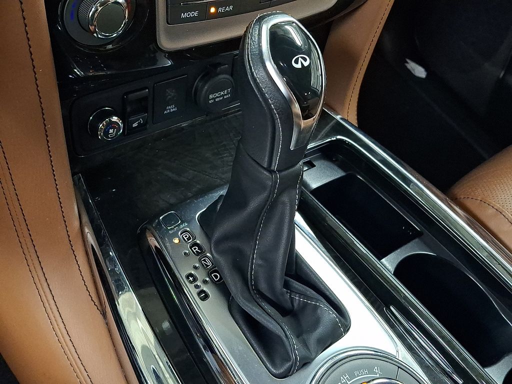 Thumbnail: 2019 INFINITI QX80 - 9