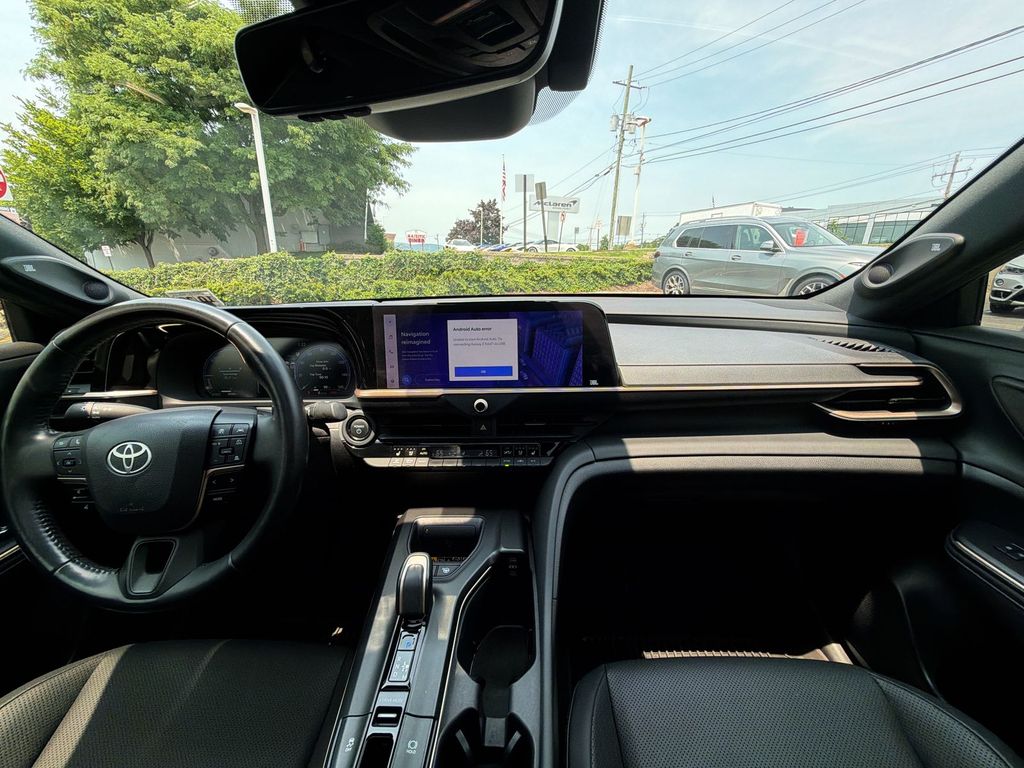 Thumbnail: 2023 Toyota Crown - 9