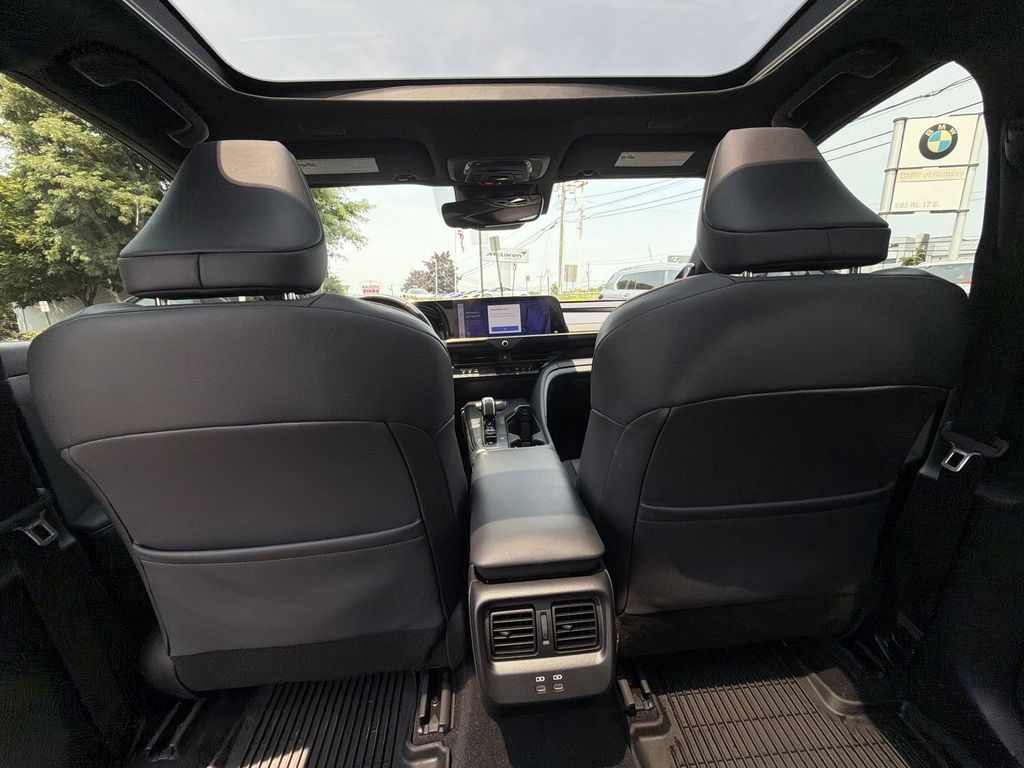 Thumbnail: 2023 Toyota Crown - 13
