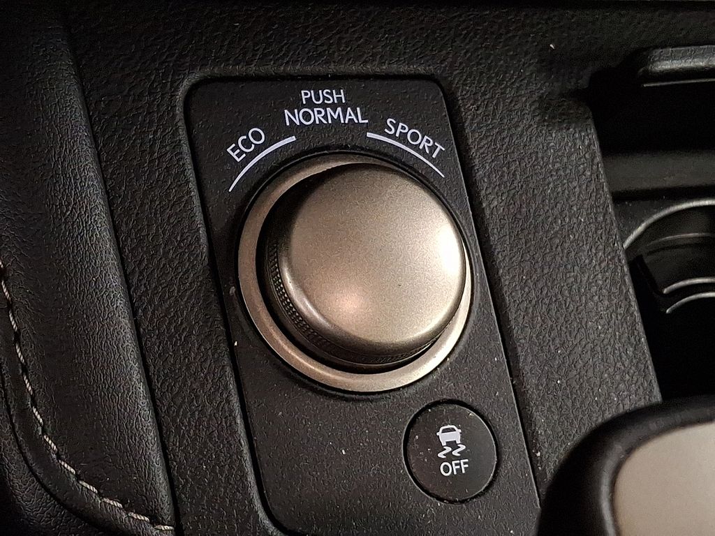 Thumbnail: 2016 Lexus ES - 27
