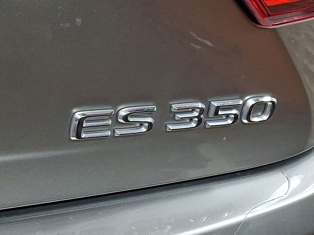 Thumbnail: 2016 Lexus ES - 5
