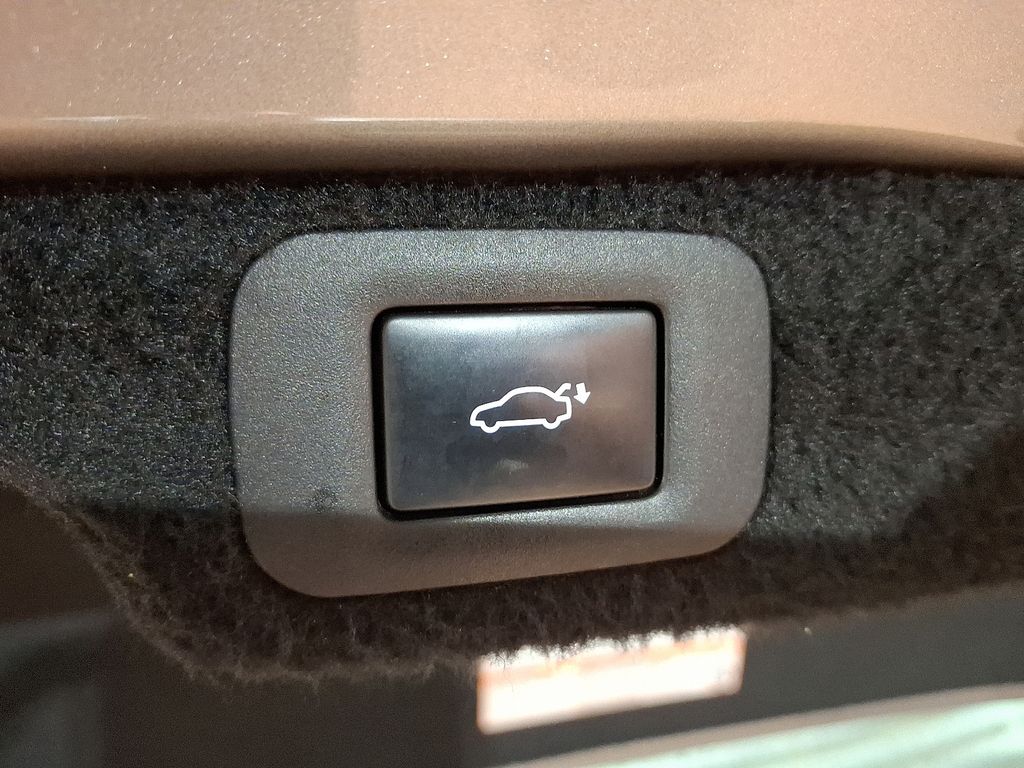 Thumbnail: 2018 Lexus LS - 25