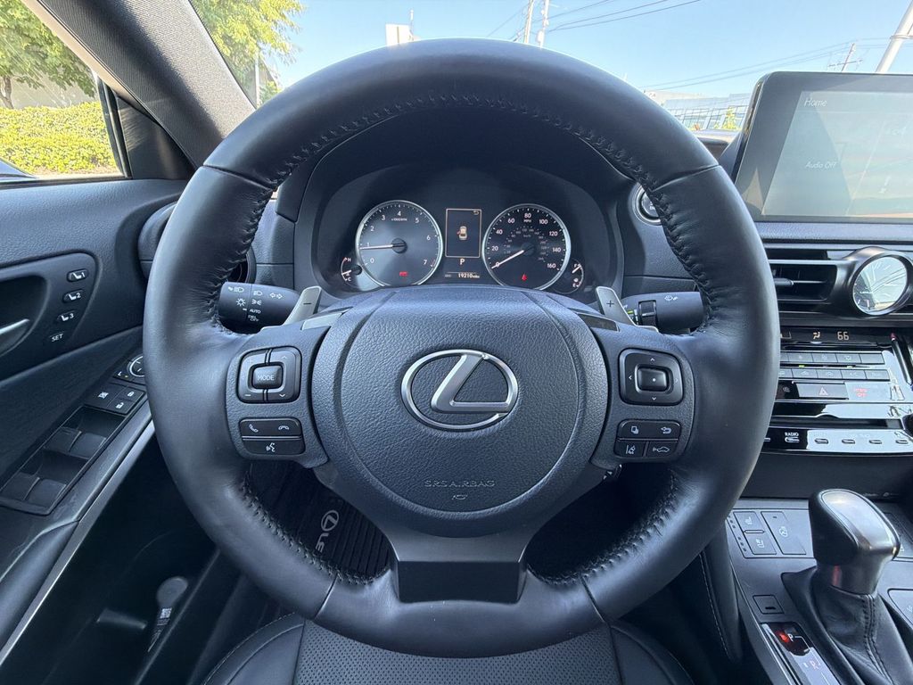 Thumbnail: 2023 Lexus IS - 10