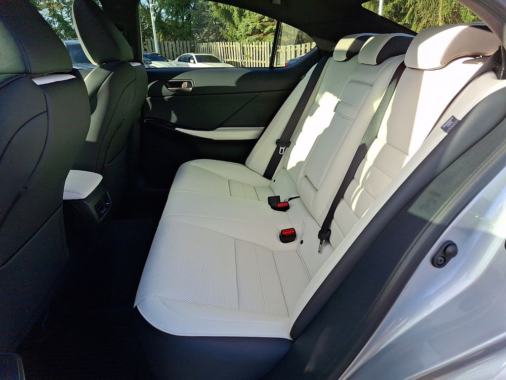 Thumbnail: 2025 Lexus ES - 7