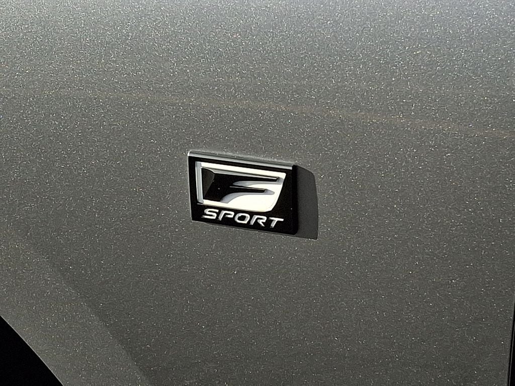 Thumbnail: 2025 Lexus ES - 28