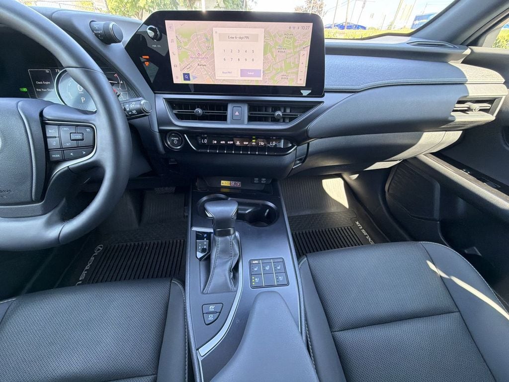Thumbnail: 2024 Lexus UX - 14