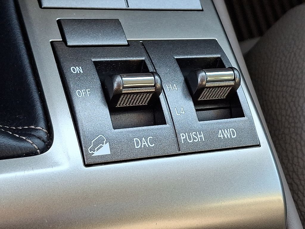 2019 Lexus GX 460 24