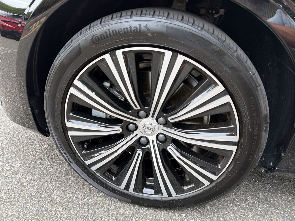 Thumbnail: 2025 Volvo S90 - 8