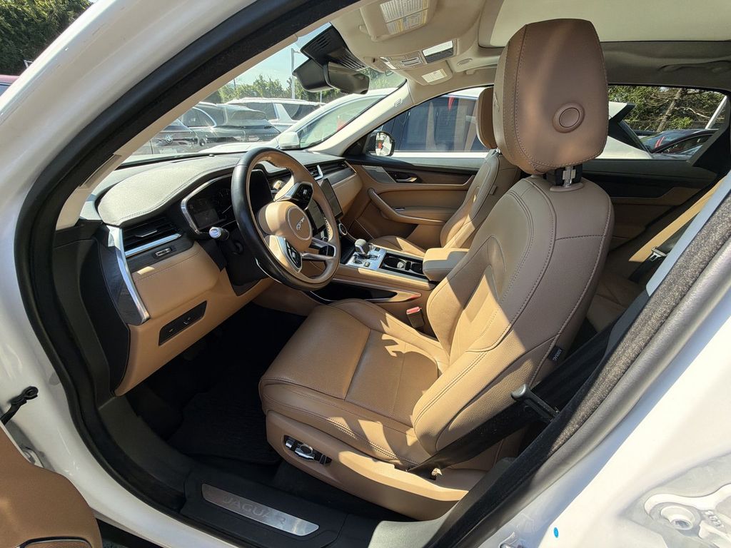 Thumbnail: 2022 Jaguar F-Pace - 7