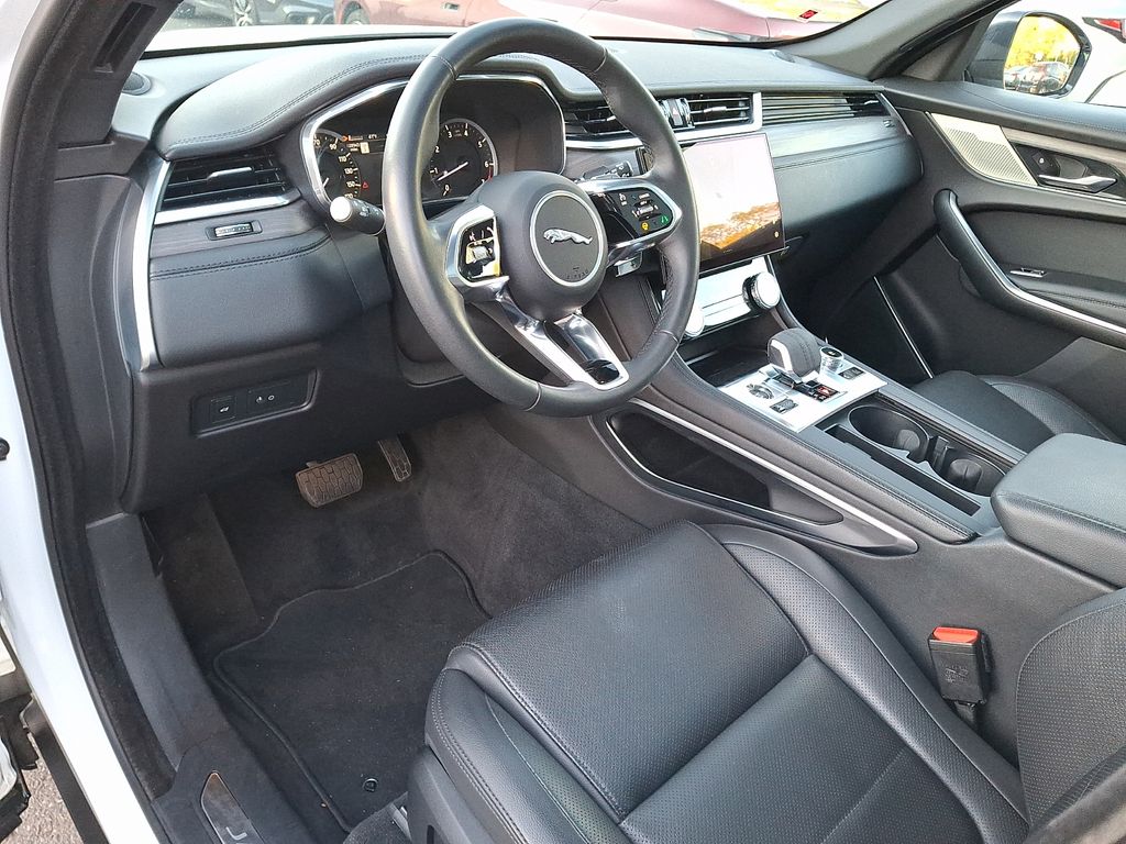 Thumbnail: 2023 Jaguar F-Pace - 2
