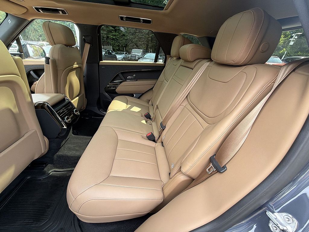 Thumbnail: 2024 Land Rover Range Rover Sport - 27
