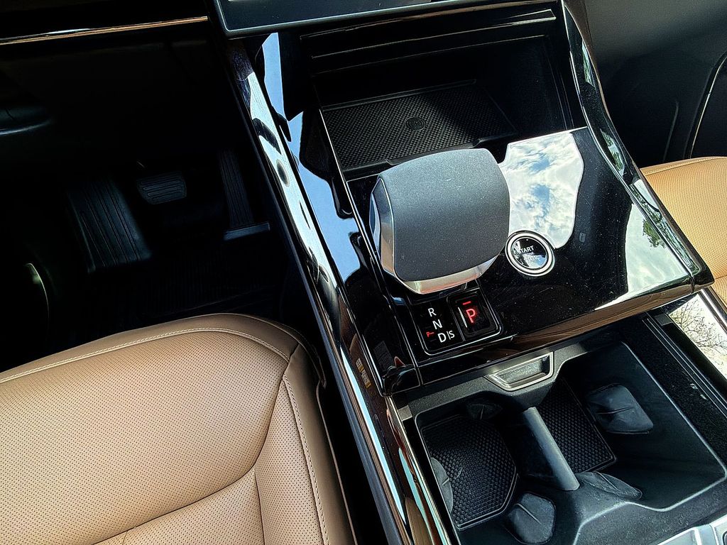 Thumbnail: 2024 Land Rover Range Rover Sport - 14