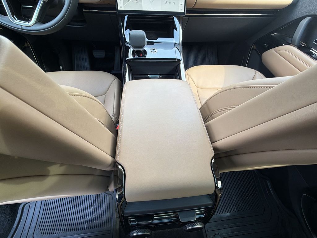 Thumbnail: 2024 Land Rover Range Rover Sport - 29