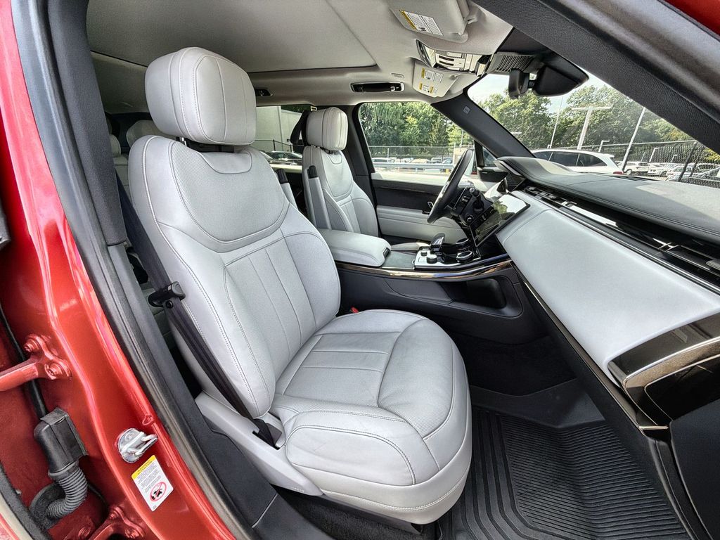Thumbnail: 2023 Land Rover Range Rover Sport - 29