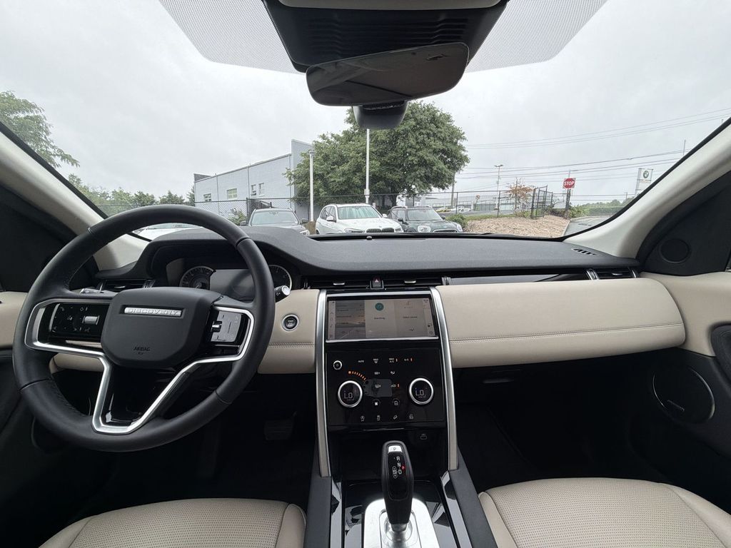 Thumbnail: 2023 Land Rover Discovery Sport - 2