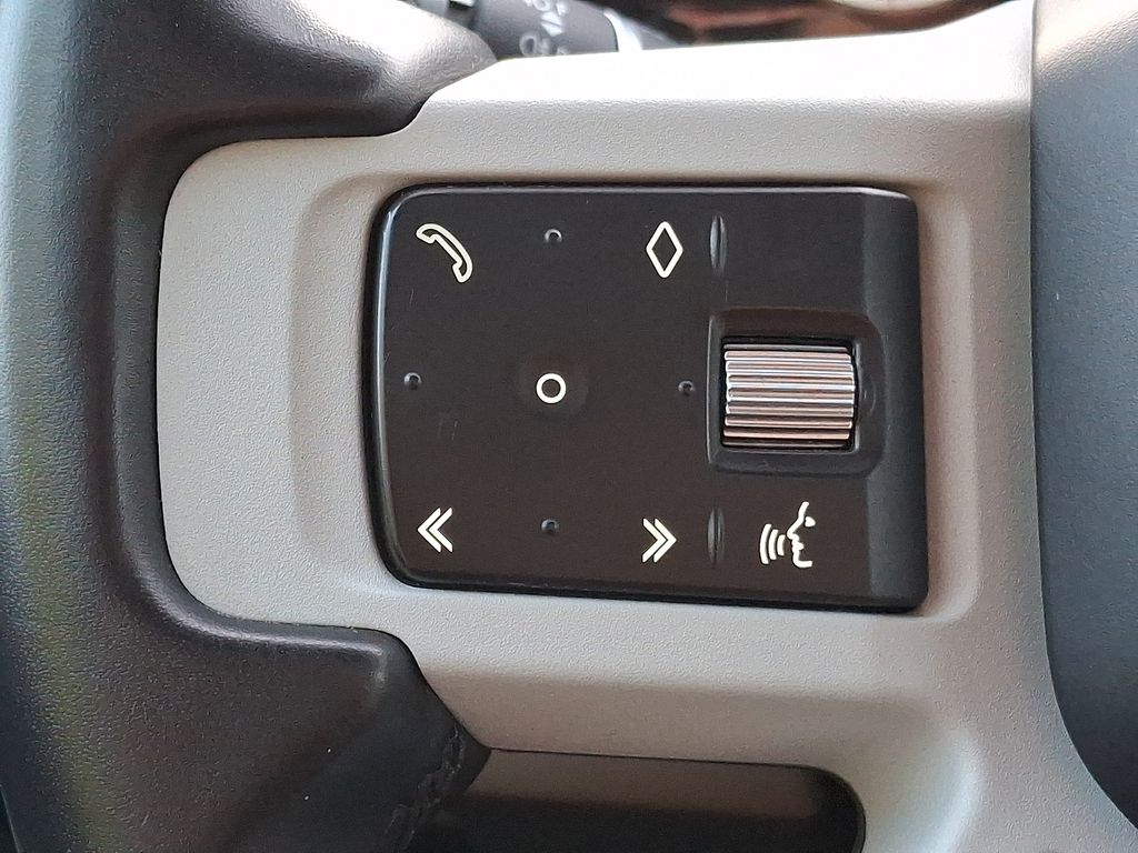 Thumbnail: 2021 Land Rover Defender - 22