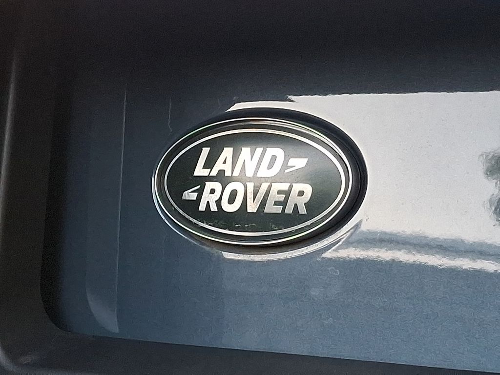 Thumbnail: 2021 Land Rover Defender - 29