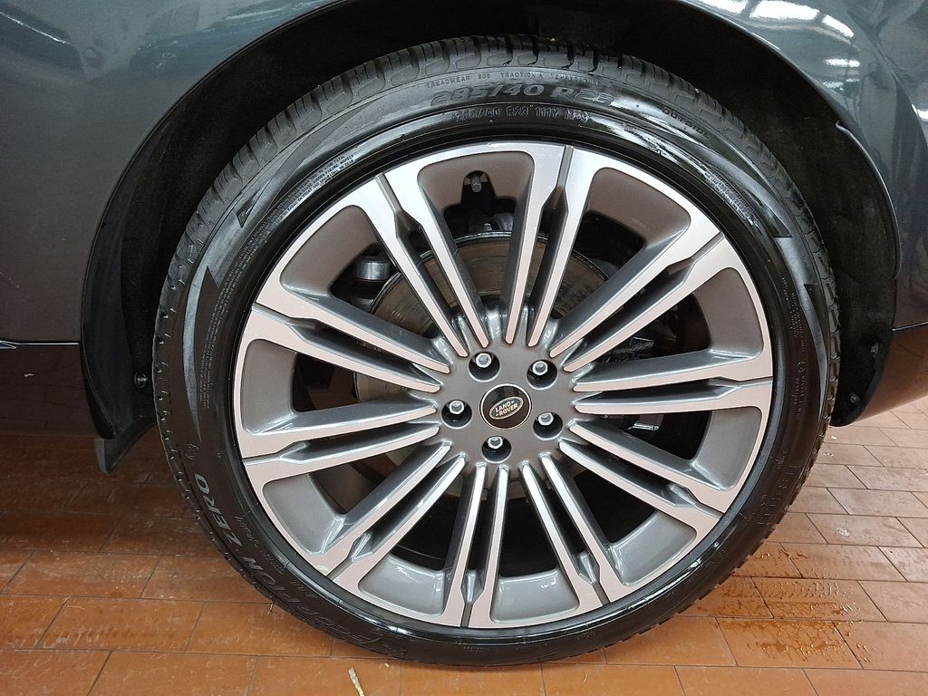 Thumbnail: 2023 Land Rover Range Rover - 6