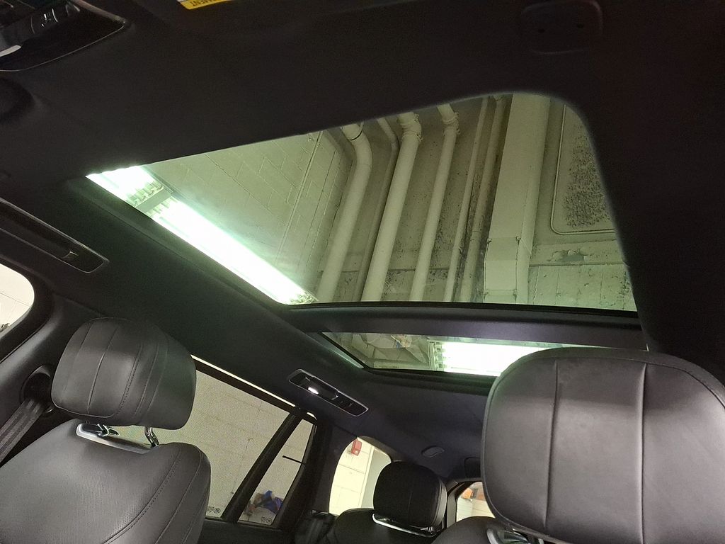 Thumbnail: 2023 Land Rover Range Rover - 19