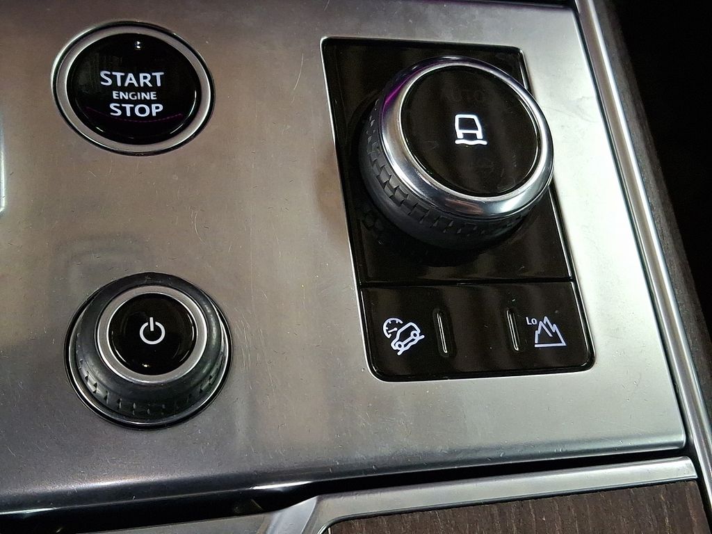 Thumbnail: 2023 Land Rover Range Rover - 26