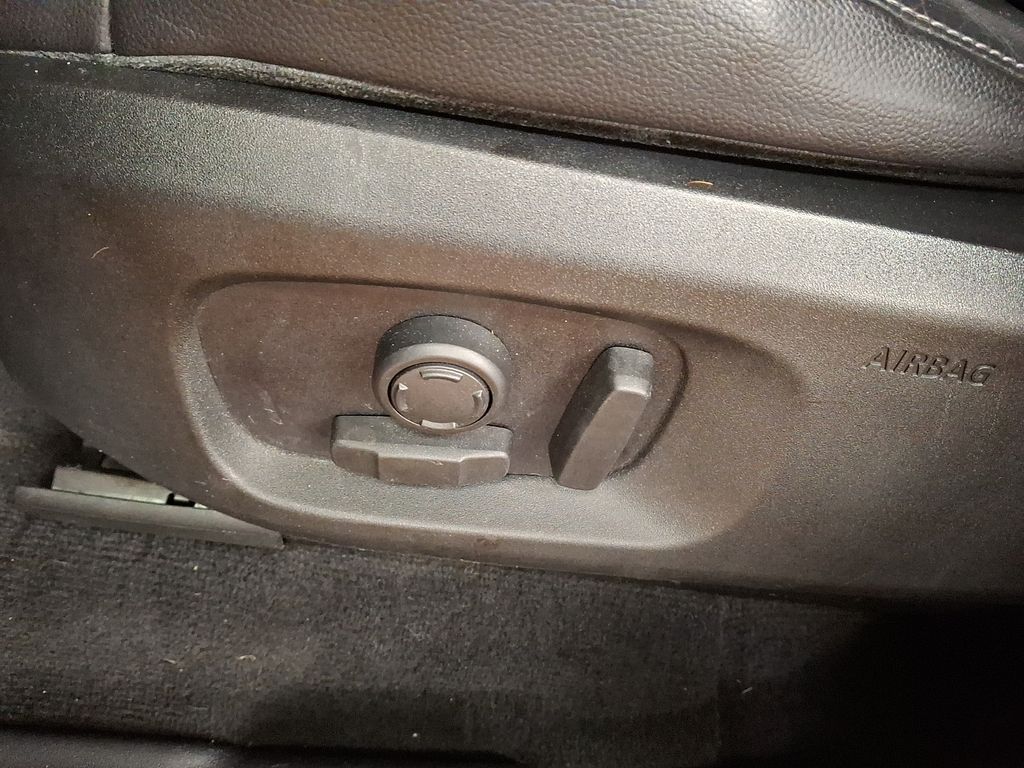 Thumbnail: 2017 Land Rover Range Rover Evoque - 14