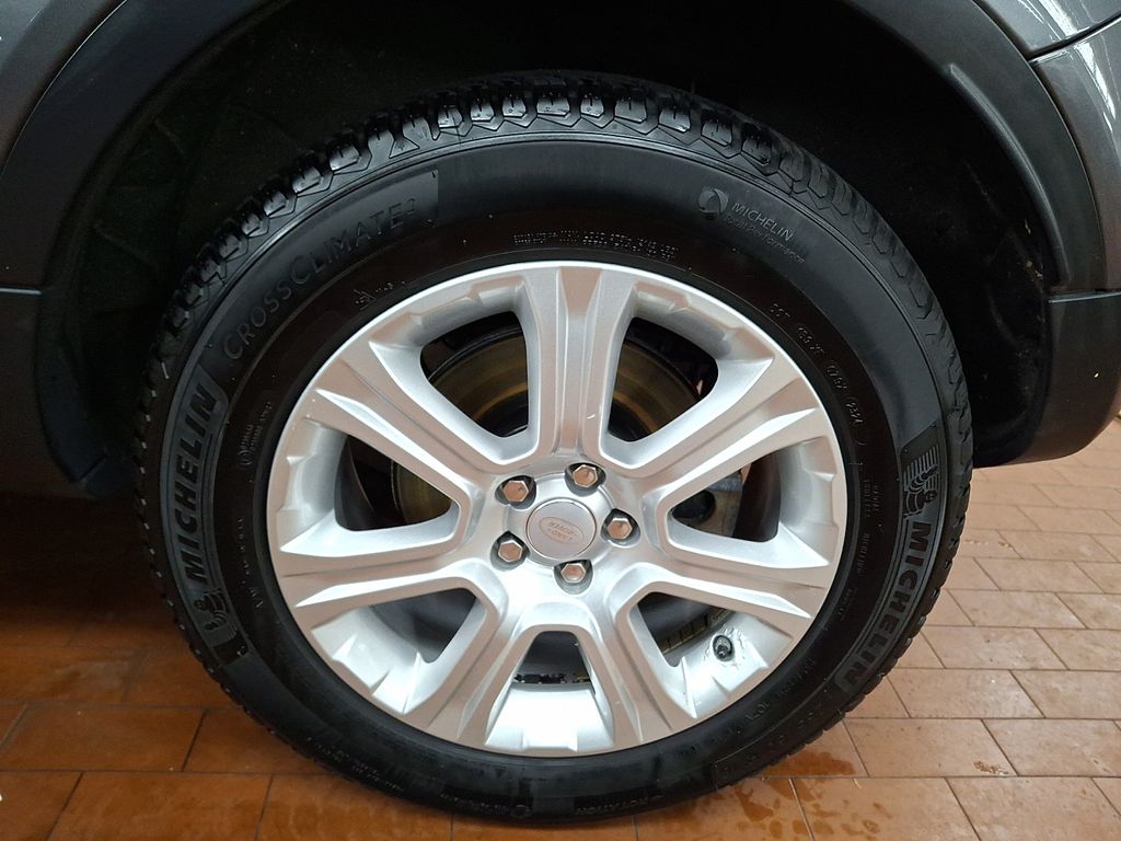 Thumbnail: 2017 Land Rover Range Rover Evoque - 6