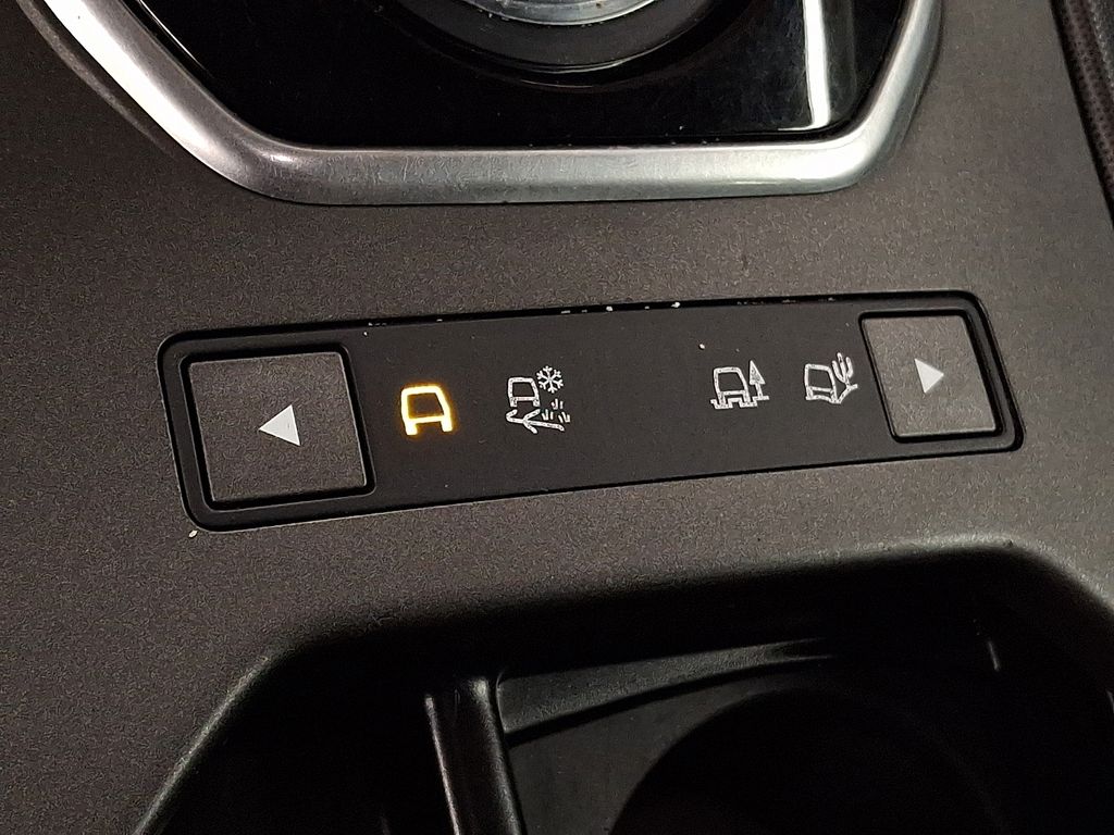 Thumbnail: 2019 Land Rover Range Rover Evoque - 25