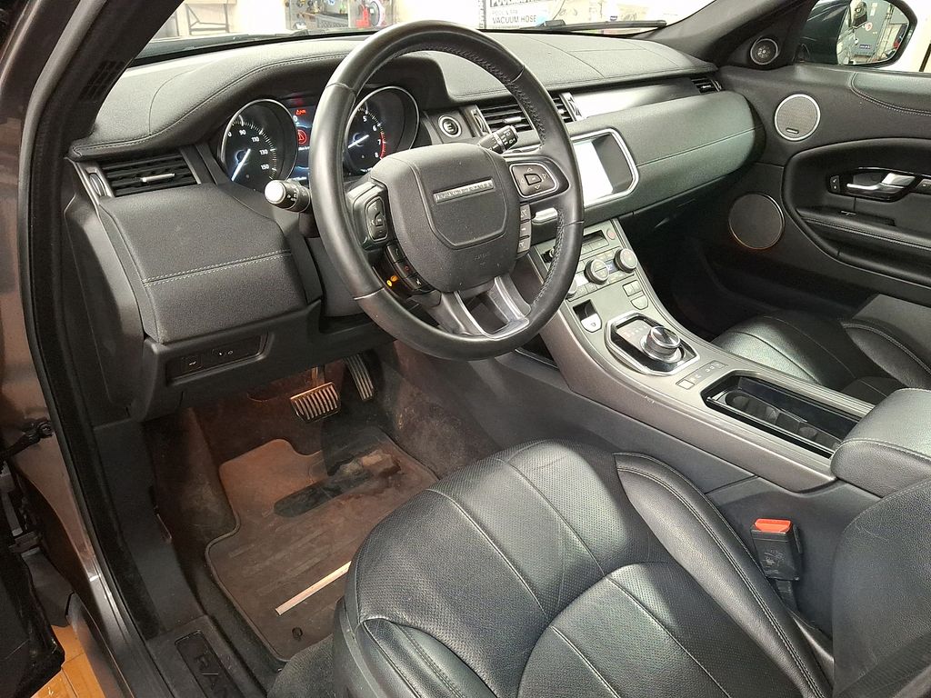 Thumbnail: 2019 Land Rover Range Rover Evoque - 2