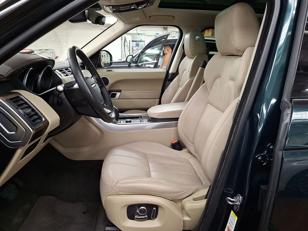 Thumbnail: 2017 Land Rover Range Rover Sport - 6
